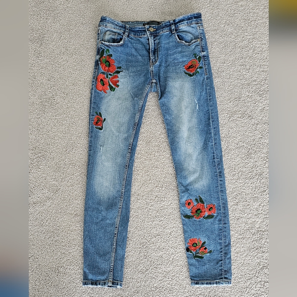 Zara Skinny Jeans Flowers Embroidered